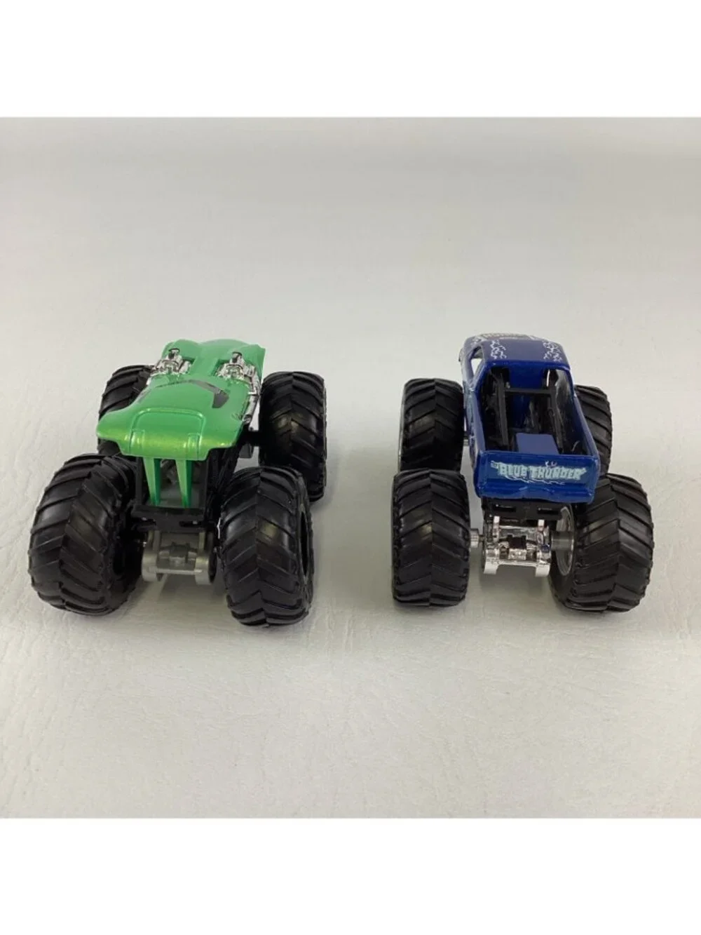 Hot Wheels Monster Jam Trucks Blue Thunder Green Twin Mill Diecast Toy Vehicles
